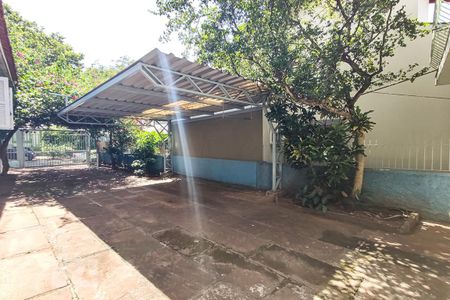 Casa à venda com 500m², 2 quartos e 2 vagas Casa à venda com 500m², 2 quartos e 2 vagasGaragem