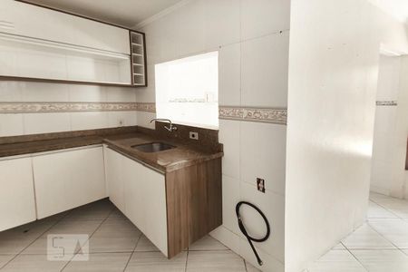 Casa à venda com 500m², 2 quartos e 2 vagas Casa à venda com 500m², 2 quartos e 2 vagasCozinha