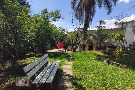 Casa à venda com 500m², 2 quartos e 2 vagas Casa à venda com 500m², 2 quartos e 2 vagasPátio