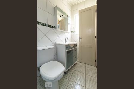 Casa à venda com 500m², 2 quartos e 2 vagas Casa à venda com 500m², 2 quartos e 2 vagasBanheiro