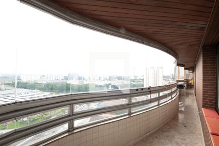 Vista da sala de apartamento à venda com 3 quartos, 245m² em Vila Campesina, Osasco