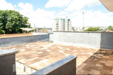 Casa para alugar com 340m², 5 quartos e 6 vagasVaranda da Suíte 2