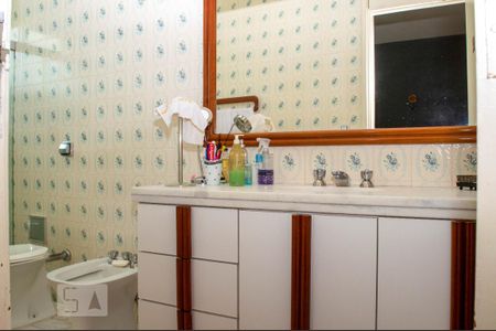 Casa para alugar com 340m², 5 quartos e 6 vagasBanheiro da Suíte 1