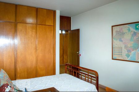 Casa para alugar com 340m², 5 quartos e 6 vagasQuarto 1