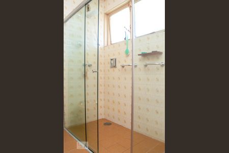 Casa para alugar com 340m², 5 quartos e 6 vagasBanheiro da Suíte 2