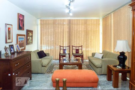 Sala de casa para alugar com 5 quartos, 340m² em Tabajaras, Uberlândia