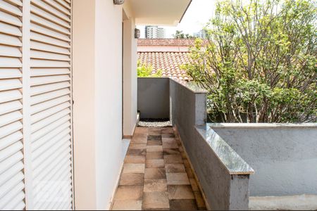 Casa para alugar com 340m², 5 quartos e 6 vagasVaranda da Suíte 2
