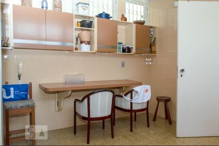 Casa para alugar com 340m², 5 quartos e 6 vagasCozinha