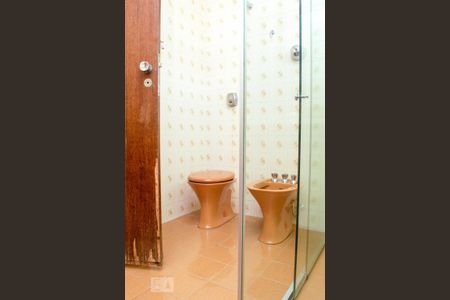 Casa para alugar com 340m², 5 quartos e 6 vagasBanheiro da Suíte 2