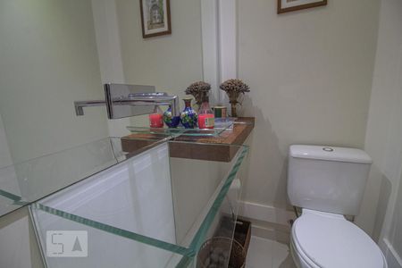 Apartamento para alugar com 154m², 3 quartos e 2 vagas Apartamento para alugar com 154m², 3 quartos e 2 vagasLavabo