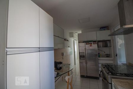 Apartamento para alugar com 154m², 3 quartos e 2 vagas Apartamento para alugar com 154m², 3 quartos e 2 vagasCozinha