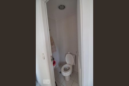 Apartamento para alugar com 154m², 3 quartos e 2 vagas Apartamento para alugar com 154m², 3 quartos e 2 vagasBanheiro de Serviço