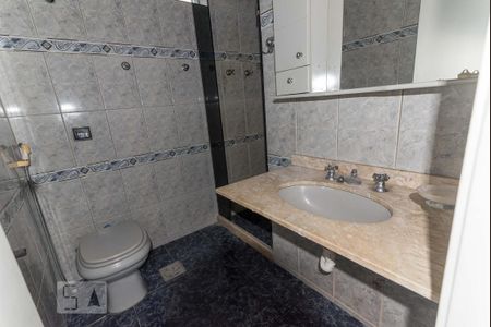 Apartamento à venda com 74m², 2 quartos e 1 vaga Apartamento à venda com 74m², 2 quartos e 1 vagaBanheiro da Suíte