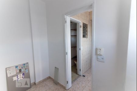 Apartamento à venda com 74m², 2 quartos e 1 vaga Apartamento à venda com 74m², 2 quartos e 1 vagaQuarto de Serviço