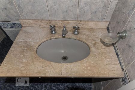Apartamento à venda com 74m², 2 quartos e 1 vaga Apartamento à venda com 74m², 2 quartos e 1 vagaBanheiro da Suíte