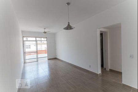 Sala de apartamento à venda com 2 quartos, 74m² em Grajau, Rio de Janeiro