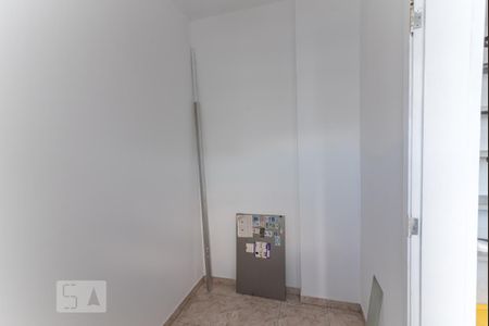 Apartamento à venda com 74m², 2 quartos e 1 vaga Apartamento à venda com 74m², 2 quartos e 1 vagaQuarto de Serviço