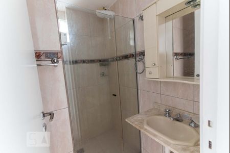 Apartamento à venda com 74m², 2 quartos e 1 vaga Apartamento à venda com 74m², 2 quartos e 1 vagaBanheiro social