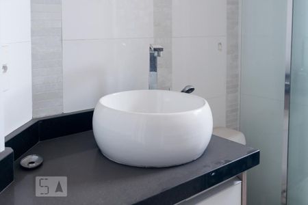 Apartamento para alugar com 48m², 2 quartos e 1 vaga Apartamento para alugar com 48m², 2 quartos e 1 vagaBanheiro Social