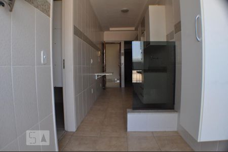 Apartamento à venda com 93m², 3 quartos e 2 vagasCozinha e Área de Serv