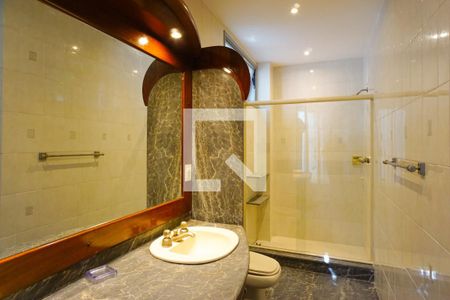 Casa de condomínio à venda com 1360m², 5 quartos e 5 vagas Casa de condomínio à venda com 1360m², 5 quartos e 5 vagasBanheiro Suíte 1