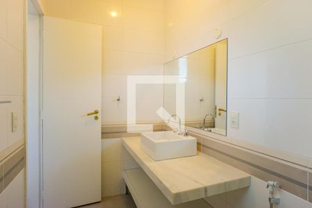 Casa de condomínio à venda com 1360m², 5 quartos e 5 vagas Casa de condomínio à venda com 1360m², 5 quartos e 5 vagasBanheiro Suíte 4