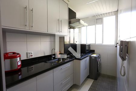 Cozinha de apartamento à venda com 2 quartos, 64m² em Jardim Caboré, São Paulo