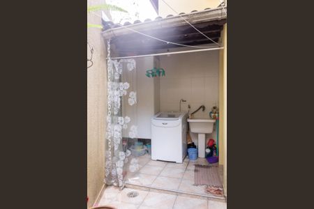 Casa de condomínio à venda com 95m², 3 quartos e 2 vagasÁrea de Serviço