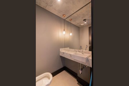 Lavabo de kitnet/studio à venda com 1 quarto, 50m² em Itaim Bibi, São Paulo