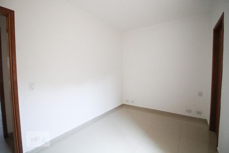 quarto 1 de casa para alugar com 2 quartos, 89m² em Vila Palmeiras, São Paulo