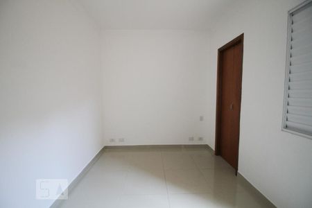quarto 1 de casa para alugar com 2 quartos, 89m² em Vila Palmeiras, São Paulo