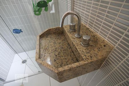 suite quarto 1 de casa para alugar com 2 quartos, 89m² em Vila Palmeiras, São Paulo