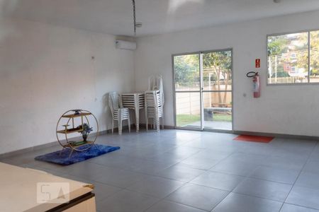 Apartamento para alugar com 43m², 2 quartos e 1 vaga Apartamento para alugar com 43m², 2 quartos e 1 vagaÁrea comum - Salão de festas