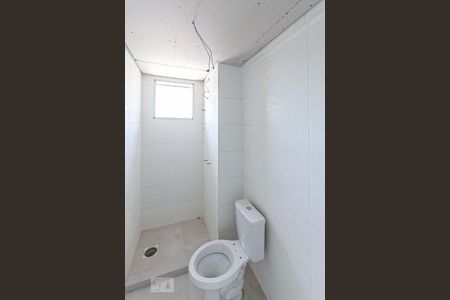 Banheiro de apartamento à venda com 1 quarto, 46m² em Vila Joao Pessoa, Porto Alegre