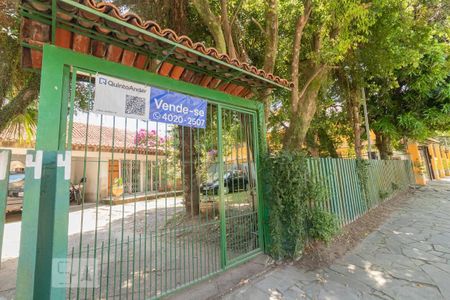 Casa à venda com 770m², 4 quartos e 3 vagasFachada