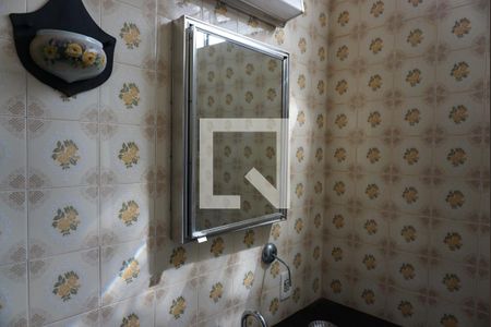 Casa para alugar com 300m², 3 quartos e 3 vagasBanheiro Corredor