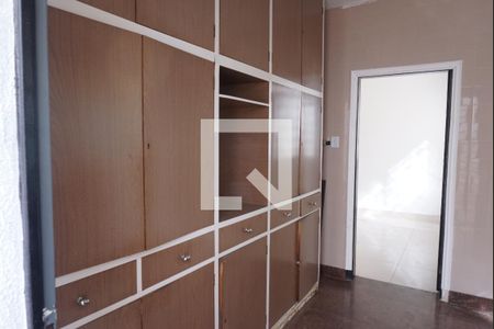 Casa para alugar com 300m², 3 quartos e 3 vagasCozinha - Armários