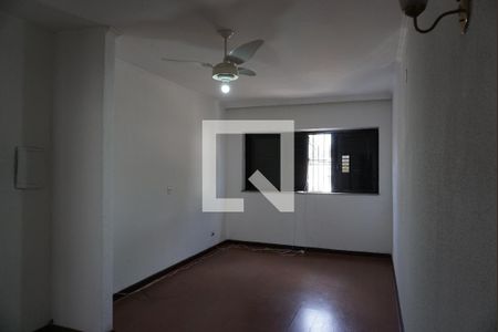 Casa para alugar com 300m², 3 quartos e 3 vagasSuíte