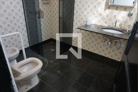 Casa para alugar com 300m², 3 quartos e 3 vagasBanheiro Corredor