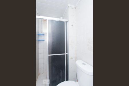 BANHEIRO de apartamento à venda com 2 quartos, 60m² em Parque dos Maias , Porto Alegre