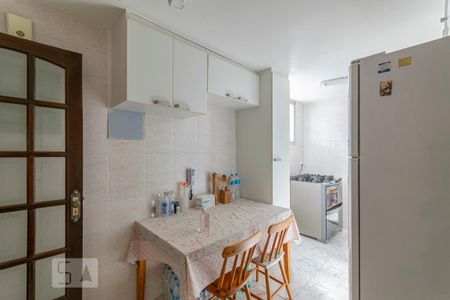 Apartamento à venda com 108m², 3 quartos e 1 vaga Apartamento à venda com 108m², 3 quartos e 1 vagaCozinha