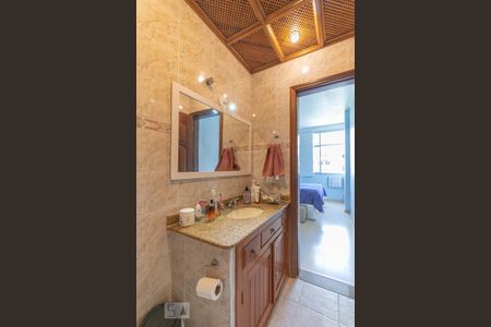 Apartamento à venda com 108m², 3 quartos e 1 vaga Apartamento à venda com 108m², 3 quartos e 1 vagaBanheiro da Suíte