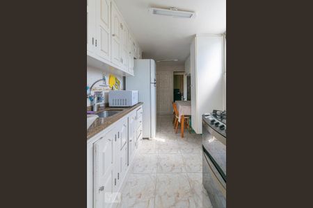 Apartamento à venda com 108m², 3 quartos e 1 vaga Apartamento à venda com 108m², 3 quartos e 1 vagaCozinha