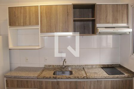 Sala/Cozinha de apartamento para alugar com 1 quarto, 30m² em Santa Ifigênia, São Paulo