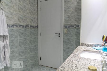 Casa à venda com 309m², 3 quartos e 6 vagasBanheiro Social
