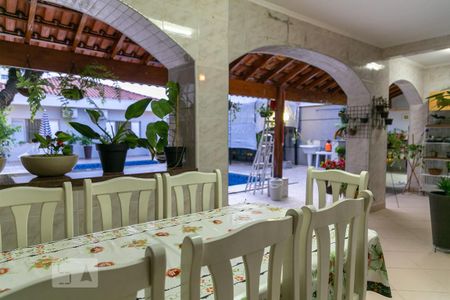 Casa à venda com 309m², 3 quartos e 6 vagasÁrea de lazer