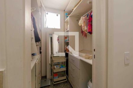 Apartamento à venda com 185m², 3 quartos e 2 vagasCloset da suíte