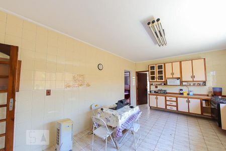 Casa à venda com 385m², 3 quartos e 6 vagasCozinha