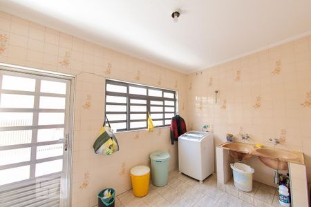 Casa à venda com 385m², 3 quartos e 6 vagasArea de Serviço