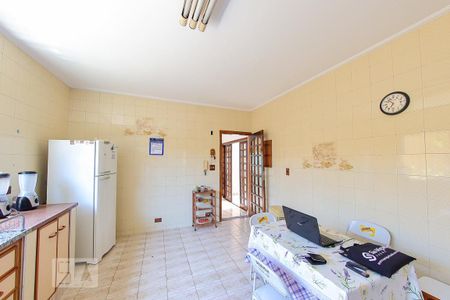Casa à venda com 385m², 3 quartos e 6 vagasCozinha